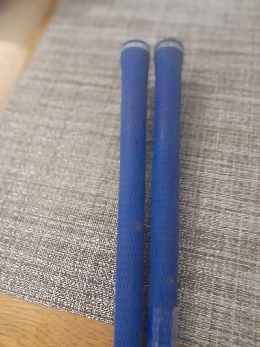 2 Taylormade irons 7+9 irons - Image 3