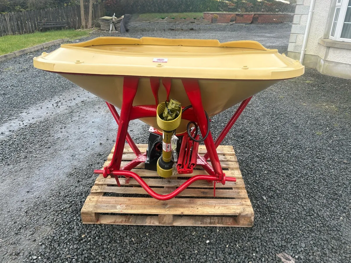 Vicon 602 Fertliser Sower Hydraulic Shut 600Kg - Image 2