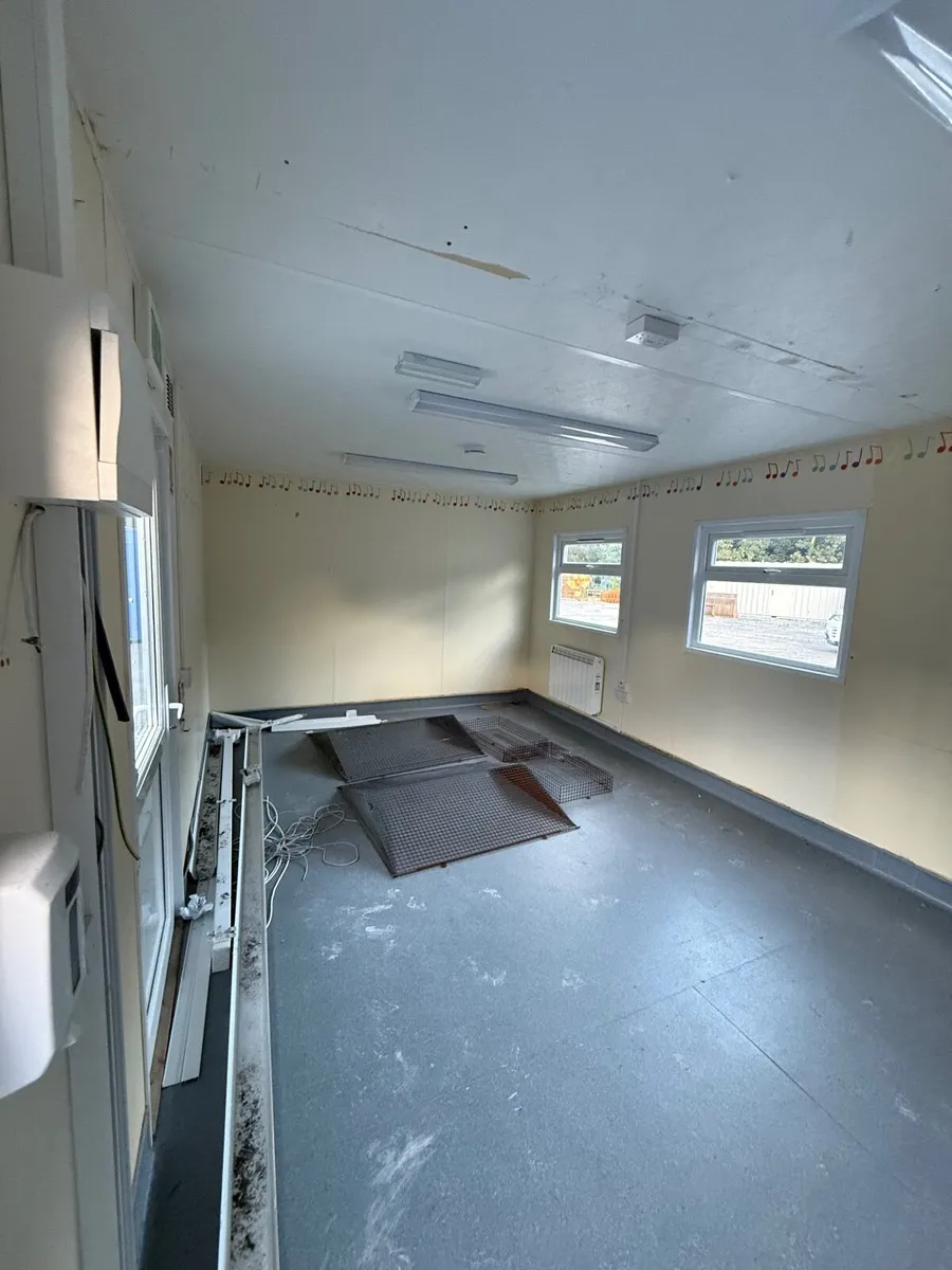 22ft x 12ft Portacabin class room - Image 3