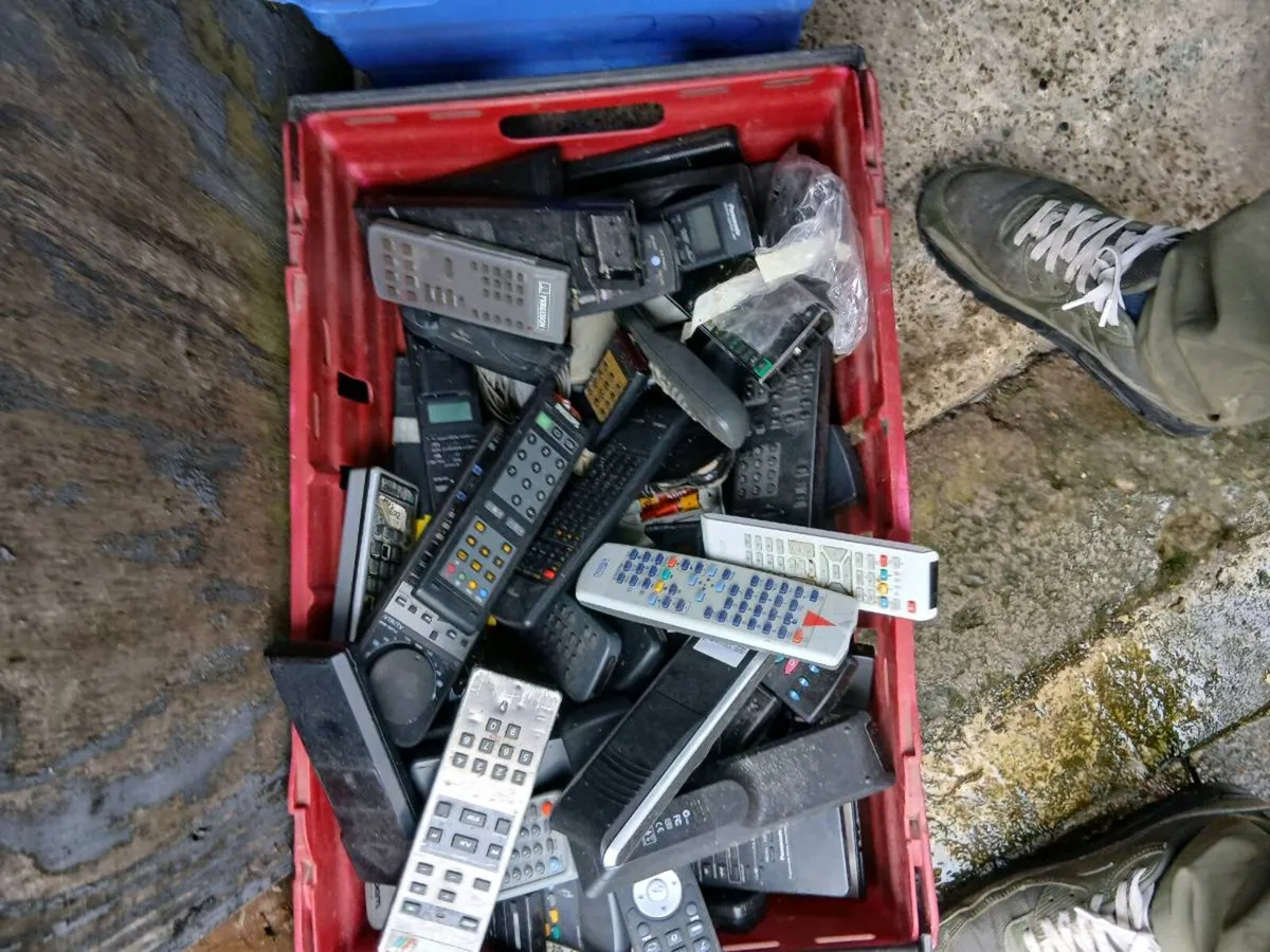 Remote controls s clearence - Image 2