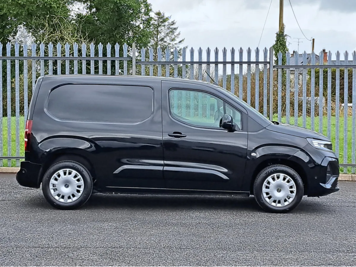 Opel Combo SPORTIVE L1H1 1.5TD 100BHP **5 YEARS WA - Image 4