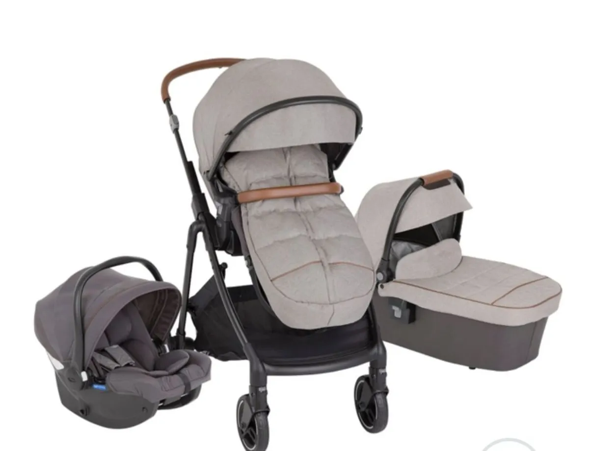 Baby Travel system - Image 1
