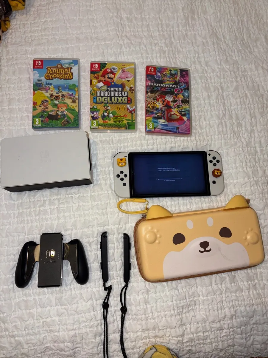 Nintendo switch oled bundle - Image 1