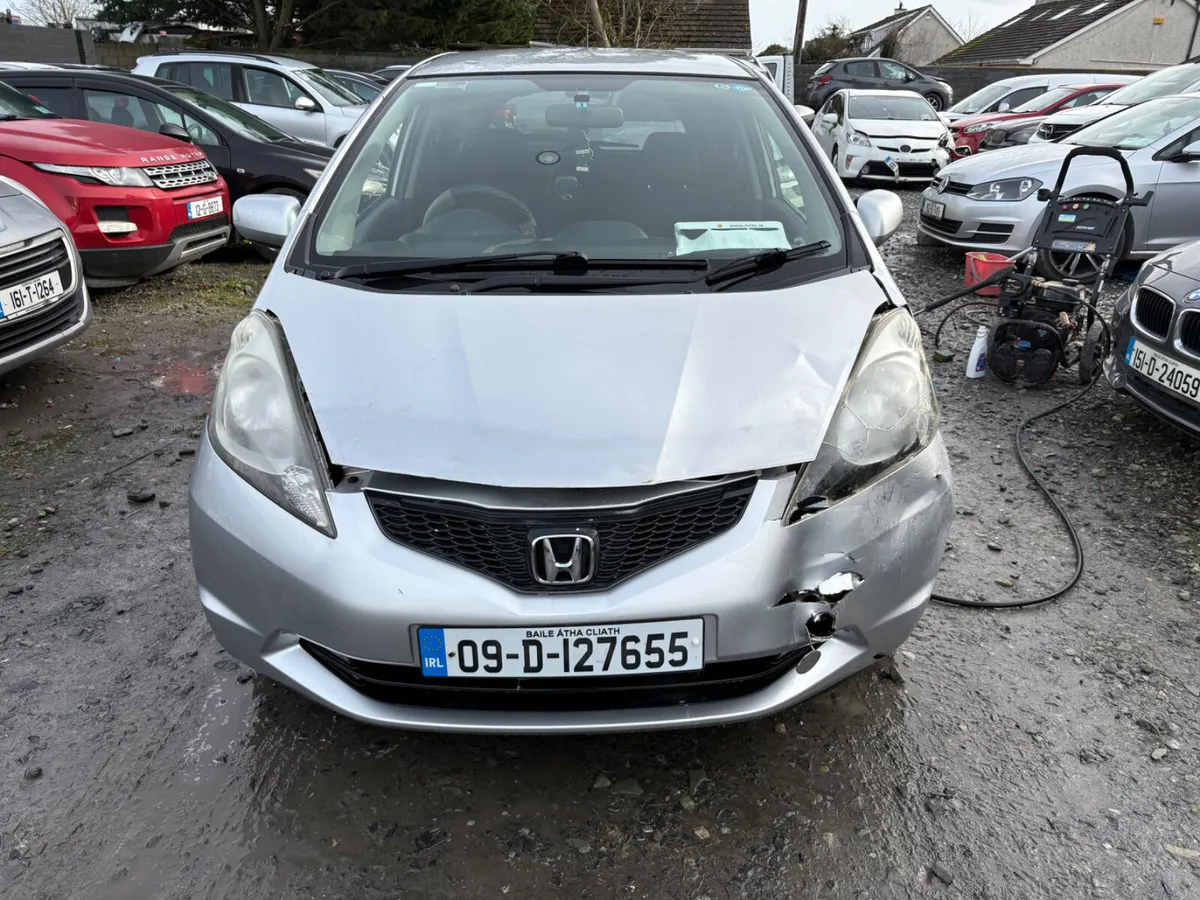 2009 Honda Fit Automatic drive away - Image 2