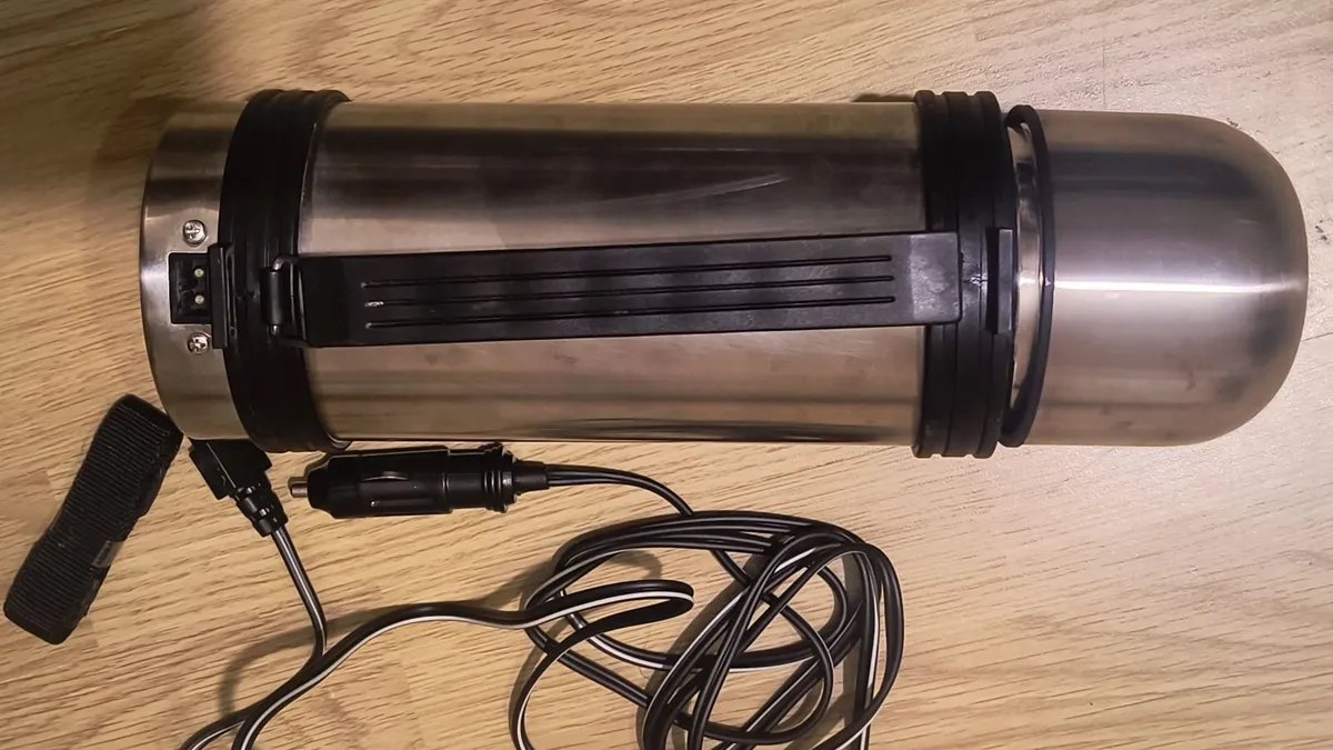 Thermos with electric heating 12v car. New - Image 3