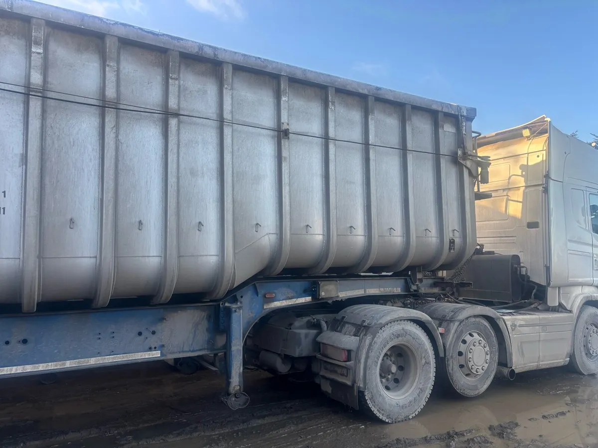 Tipping trailer - Image 2