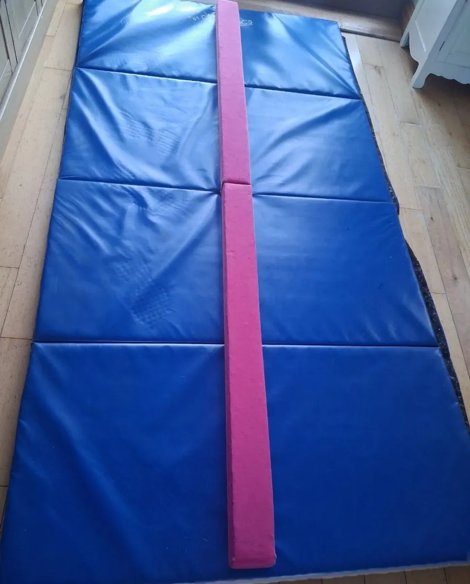 Gymnastics mat & balance beam - Image 2