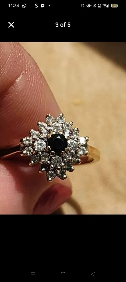 Beautiful 9ct Gold Sapphire Dress Ring - Image 4