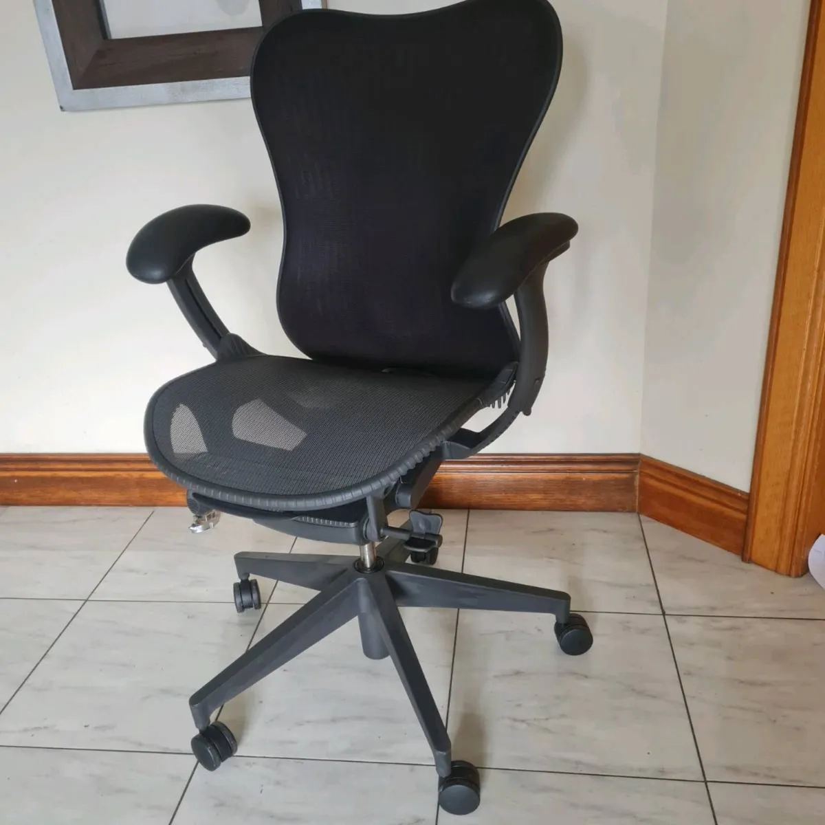 Herman Miller mirra - Image 1