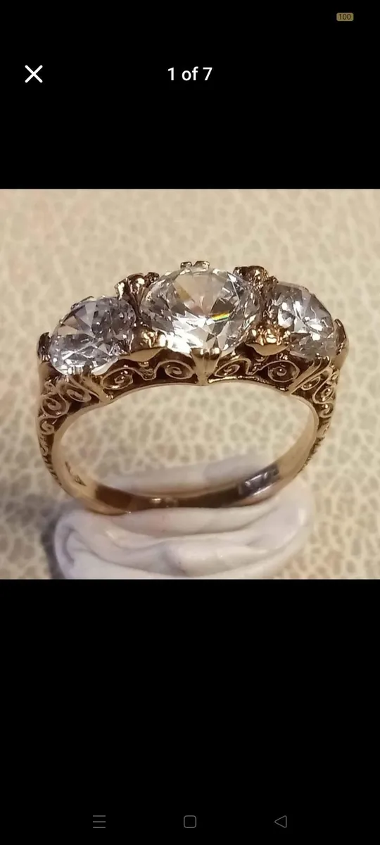 Beautiful Vintage 9ct Gold Trilogy Dress Ring - Image 2