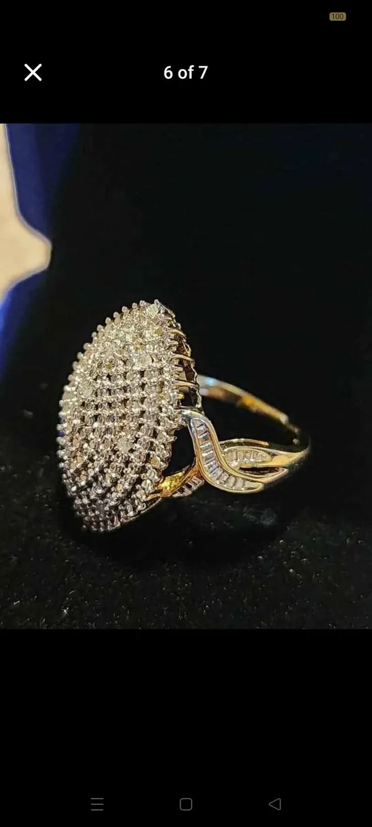 Beautiful Diamond Ring - Image 1