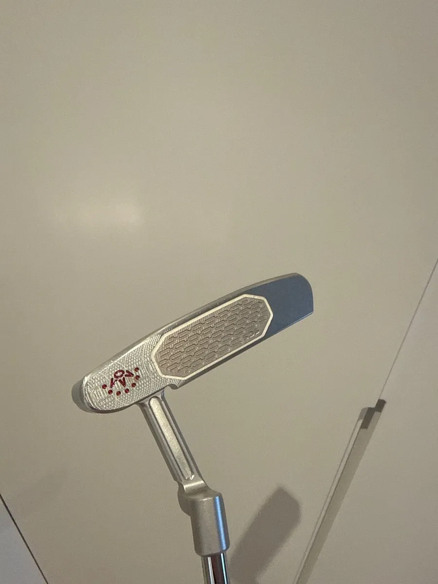 Scotty Cameron Newport plus 34inch - Image 2