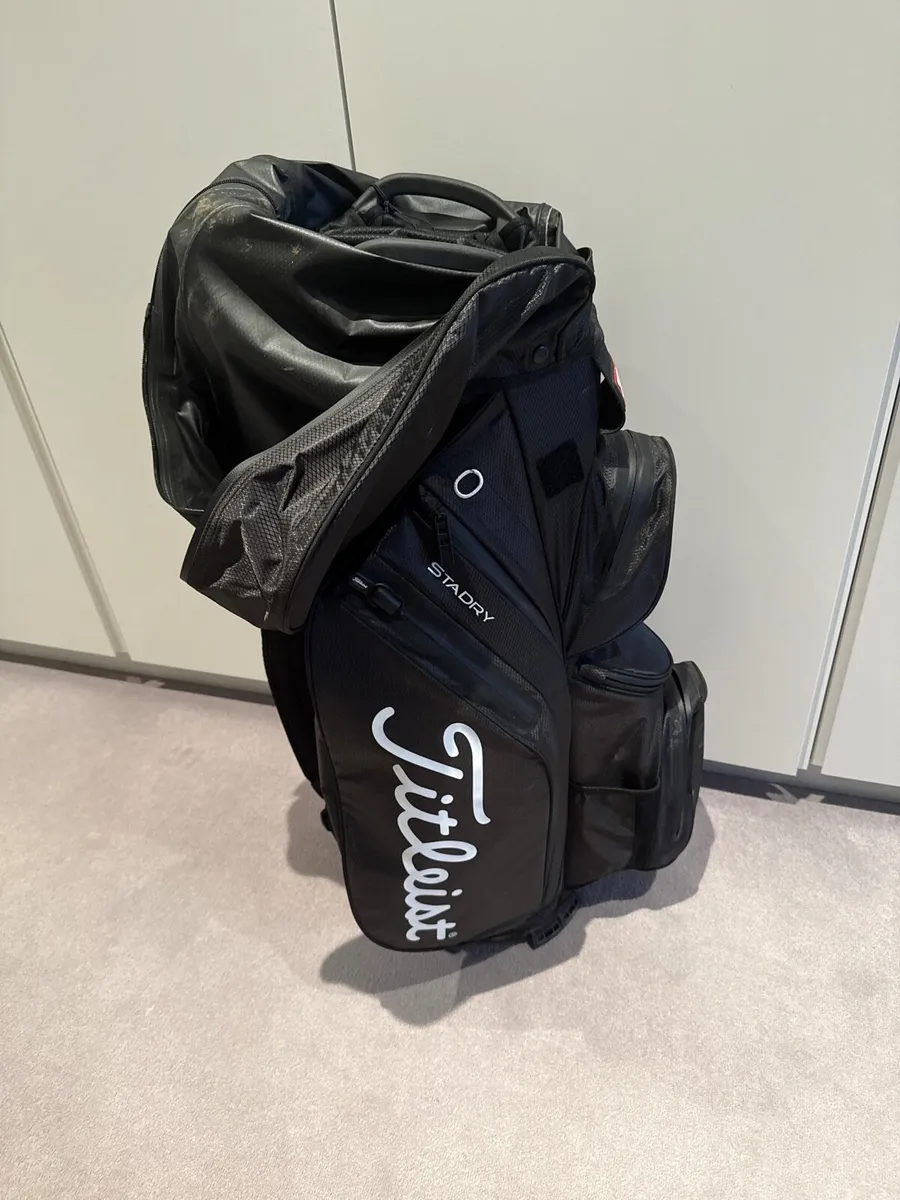 Titleist stand bag - Image 1
