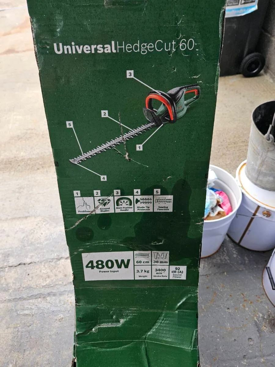 Bosch chainsaw and headge trimmers - Image 1