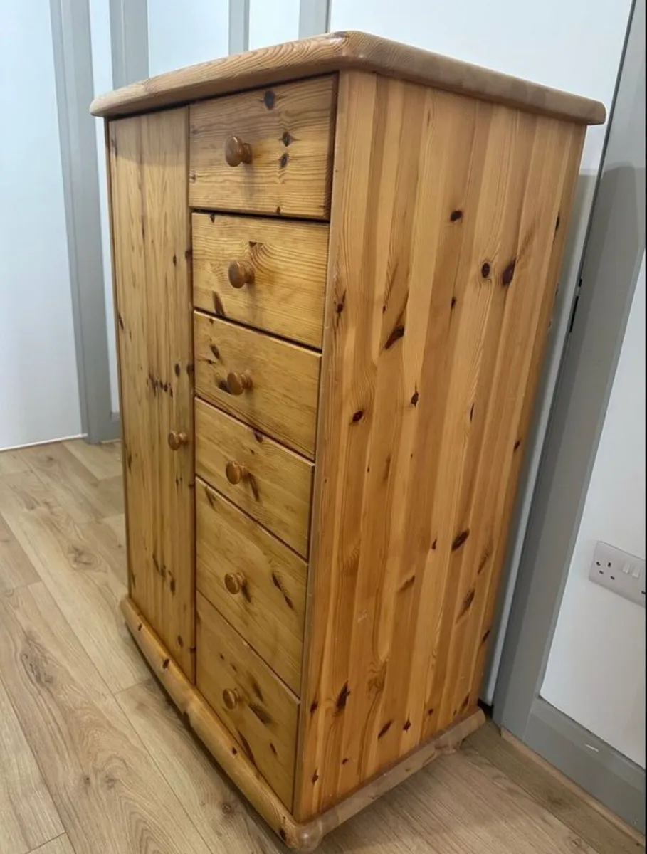 Chest of Drawers / Tallboy - Image 1