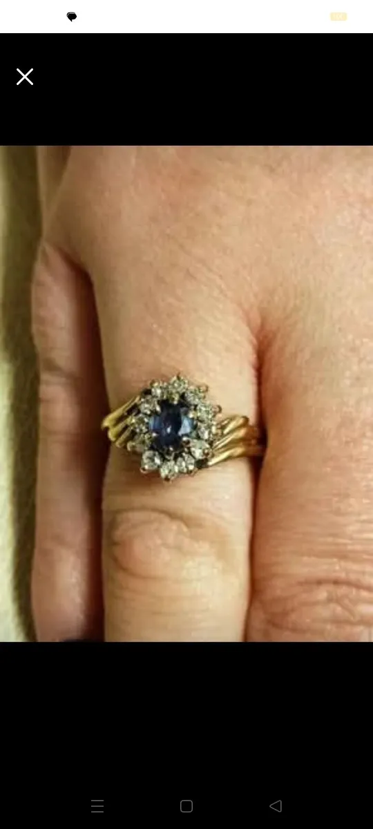 Beautiful Sapphire and Diamond Ring - Image 4