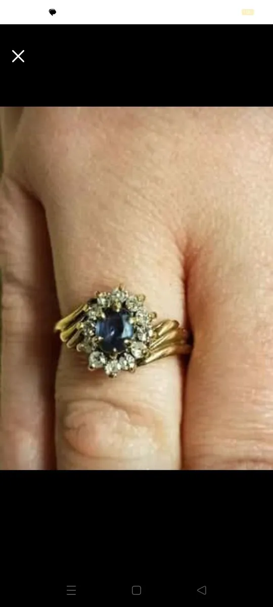 Beautiful Sapphire and Diamond Ring - Image 2
