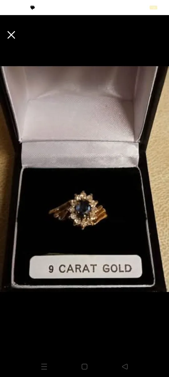 Beautiful Sapphire and Diamond Ring - Image 3