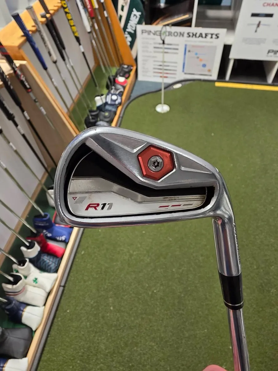 Taylormade R11 Irons - Image 1