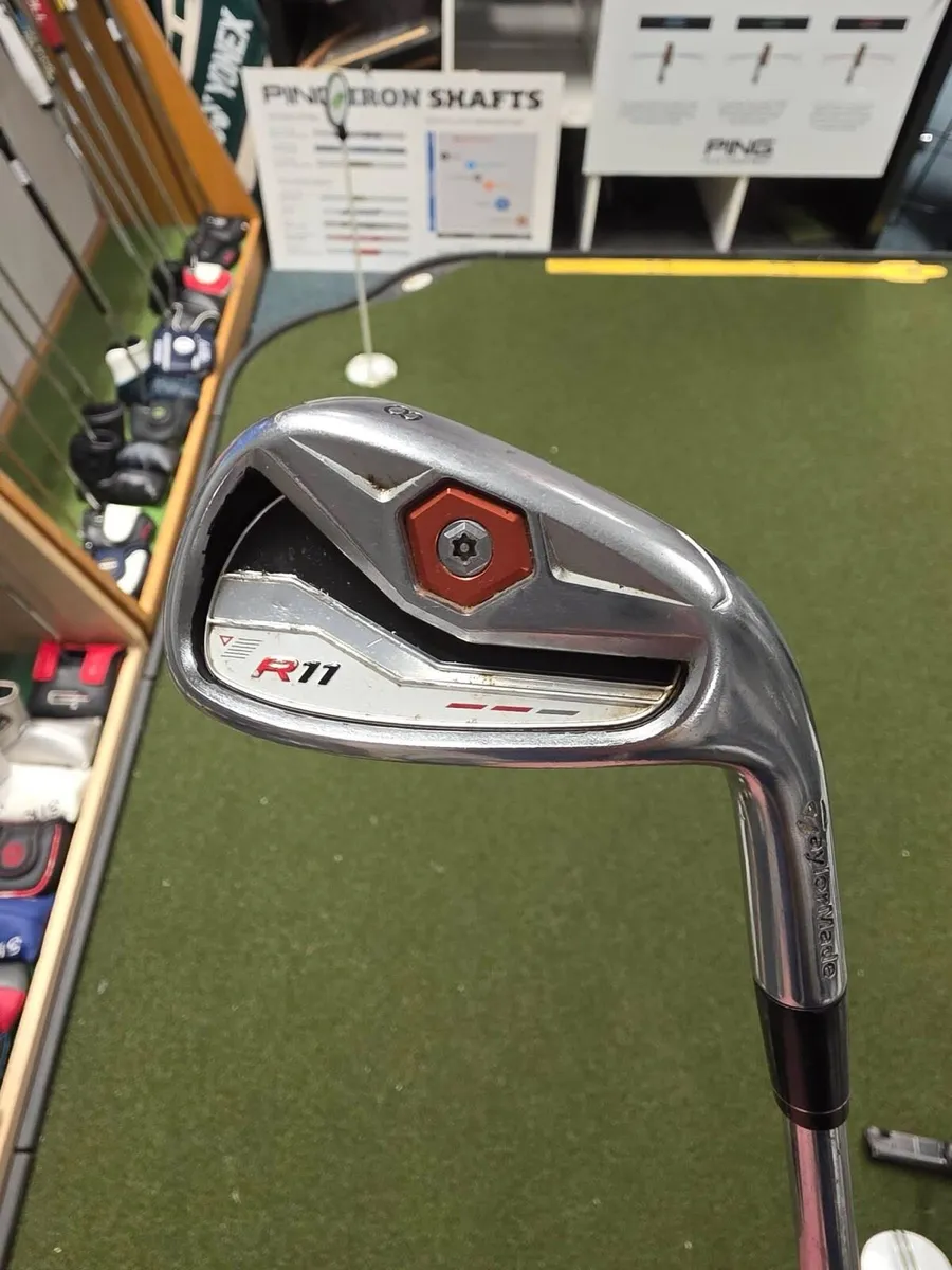 Taylormade R11 Irons - Image 2
