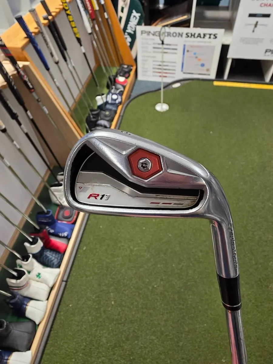 Taylormade R11 Irons - Image 3