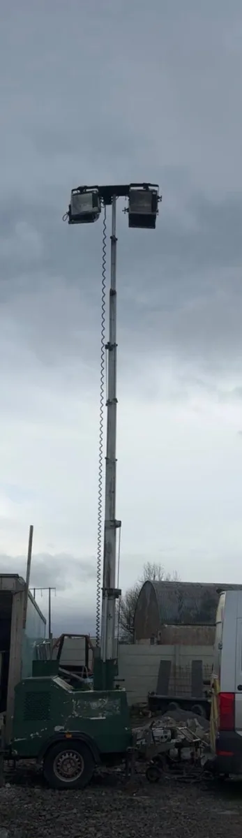 Tower lights  d905 engjne - Image 1