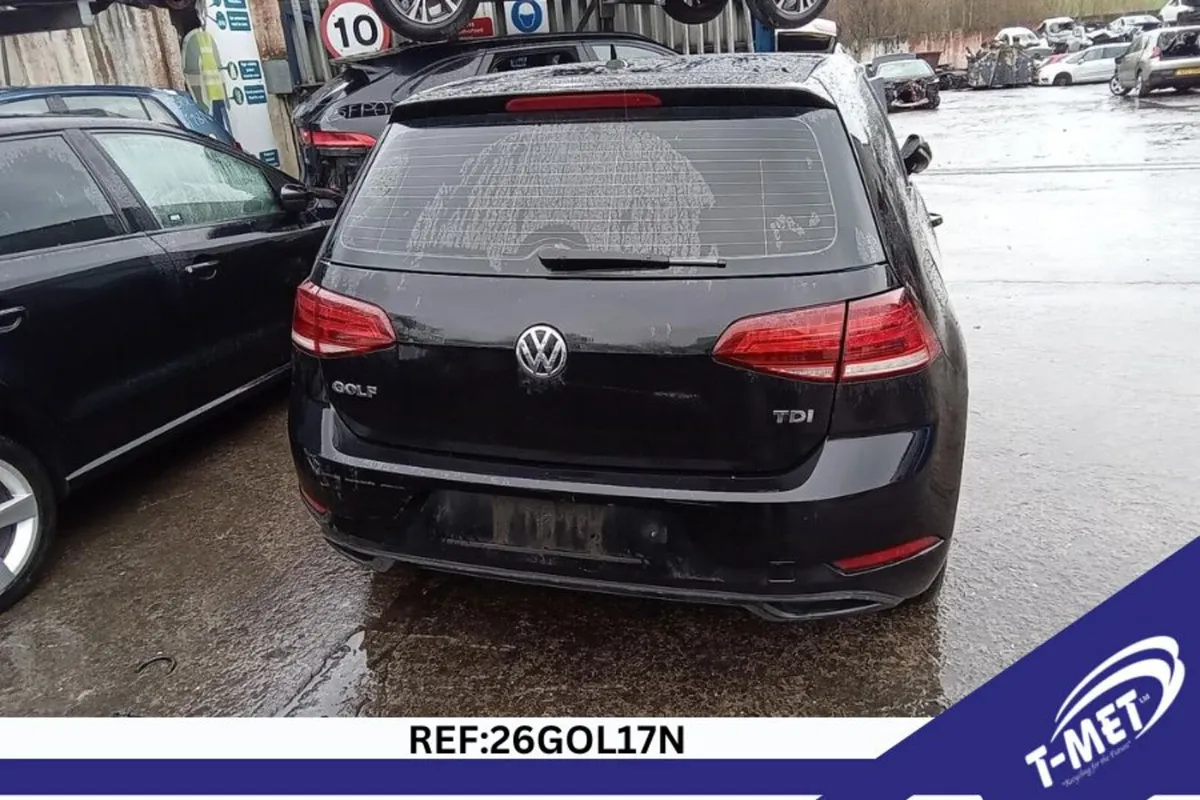 2017 VOLKSWAGEN GOLF BREAKING FOR PARTS - Image 2