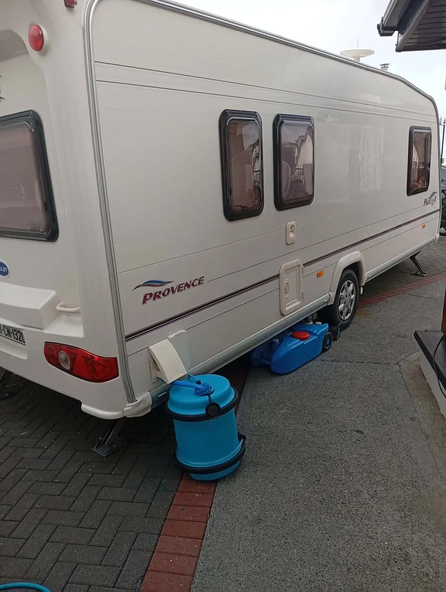 2008 5/6 Birth with full size air Awning - Image 1