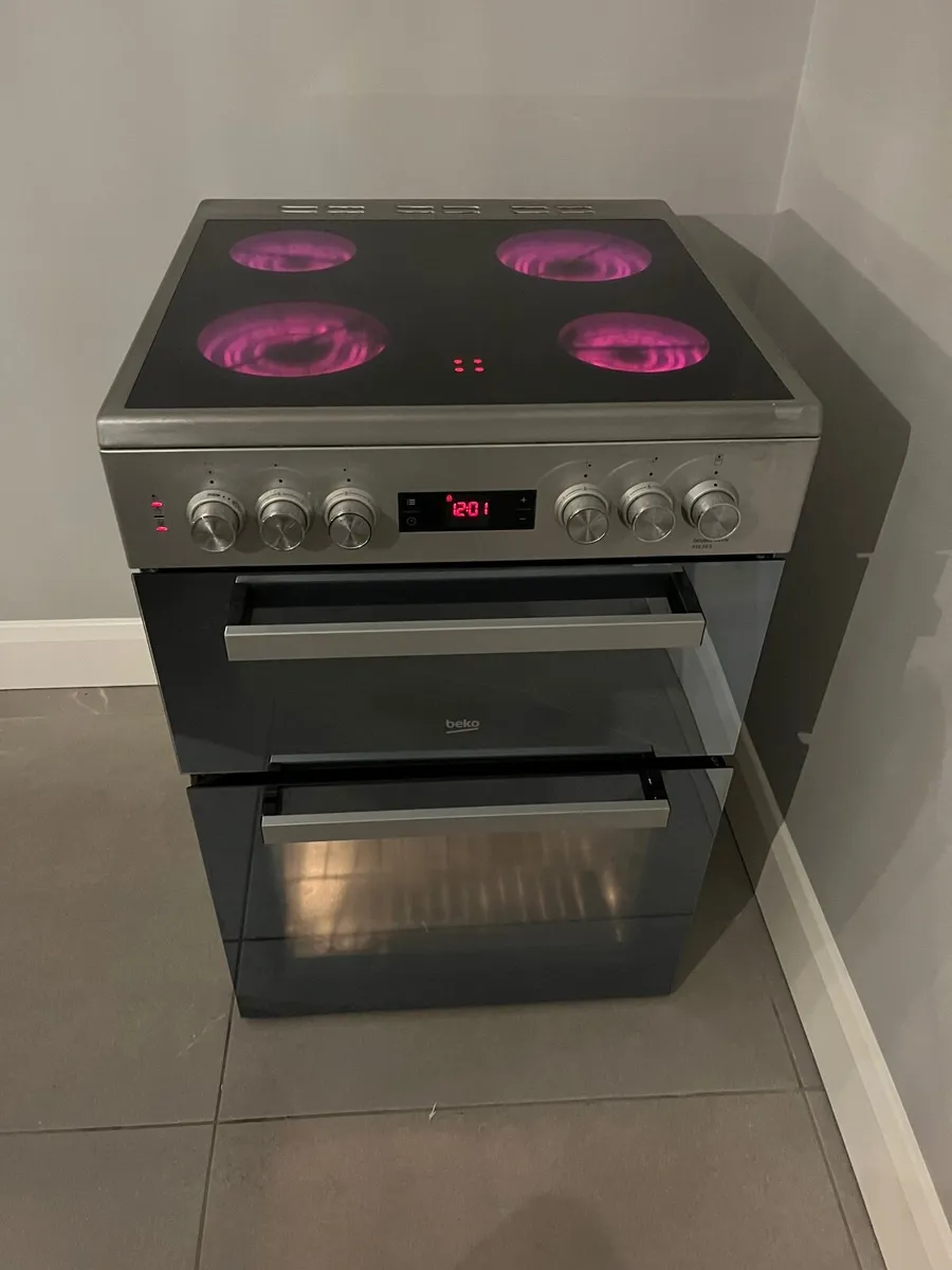 Beko 60cm wide double oven cooker - Image 1