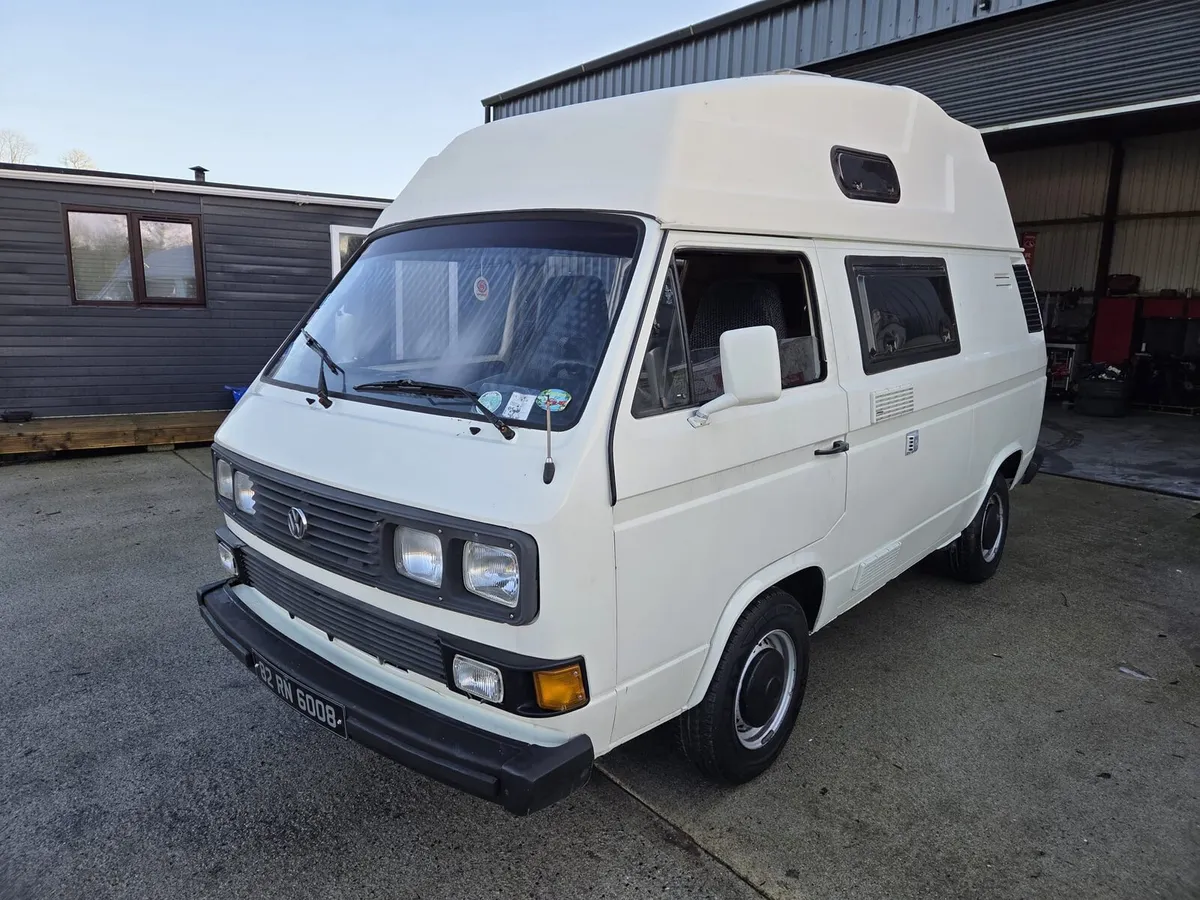 1982 VOLKSWAGEN T2 FACTORY BUILT 4 BERTH CAMPER - Image 3