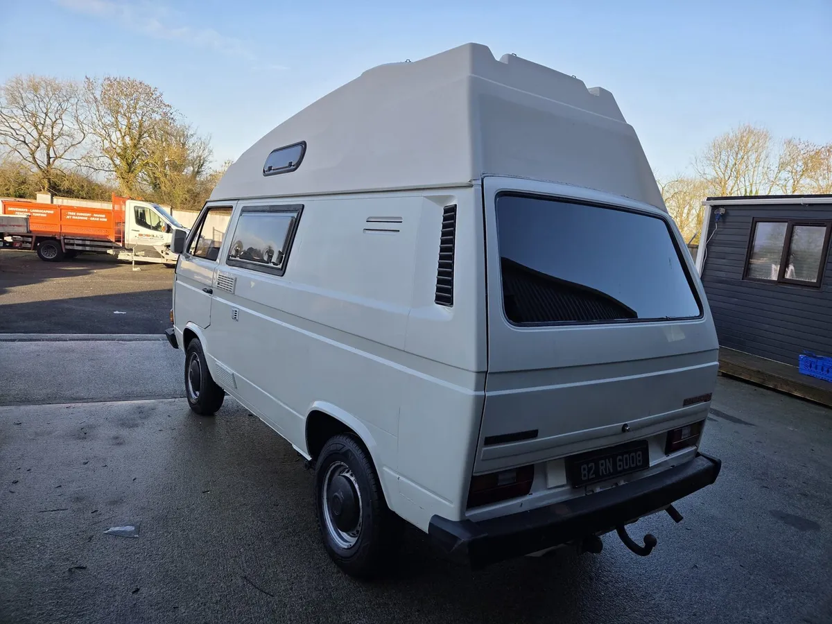 1982 VOLKSWAGEN T2 FACTORY BUILT 4 BERTH CAMPER - Image 4