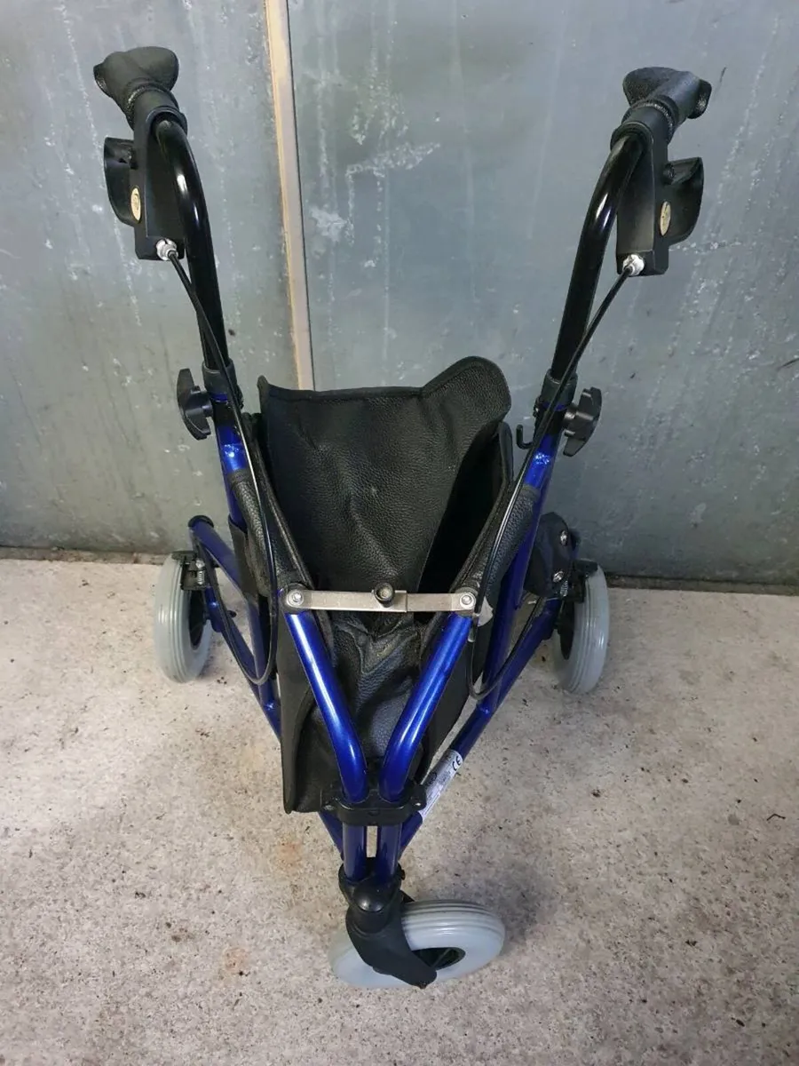 3 wheel rollator/walker - Image 3