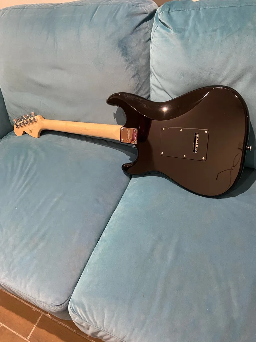 Squire Affinity Fsr Hss Stratocaster - Image 3