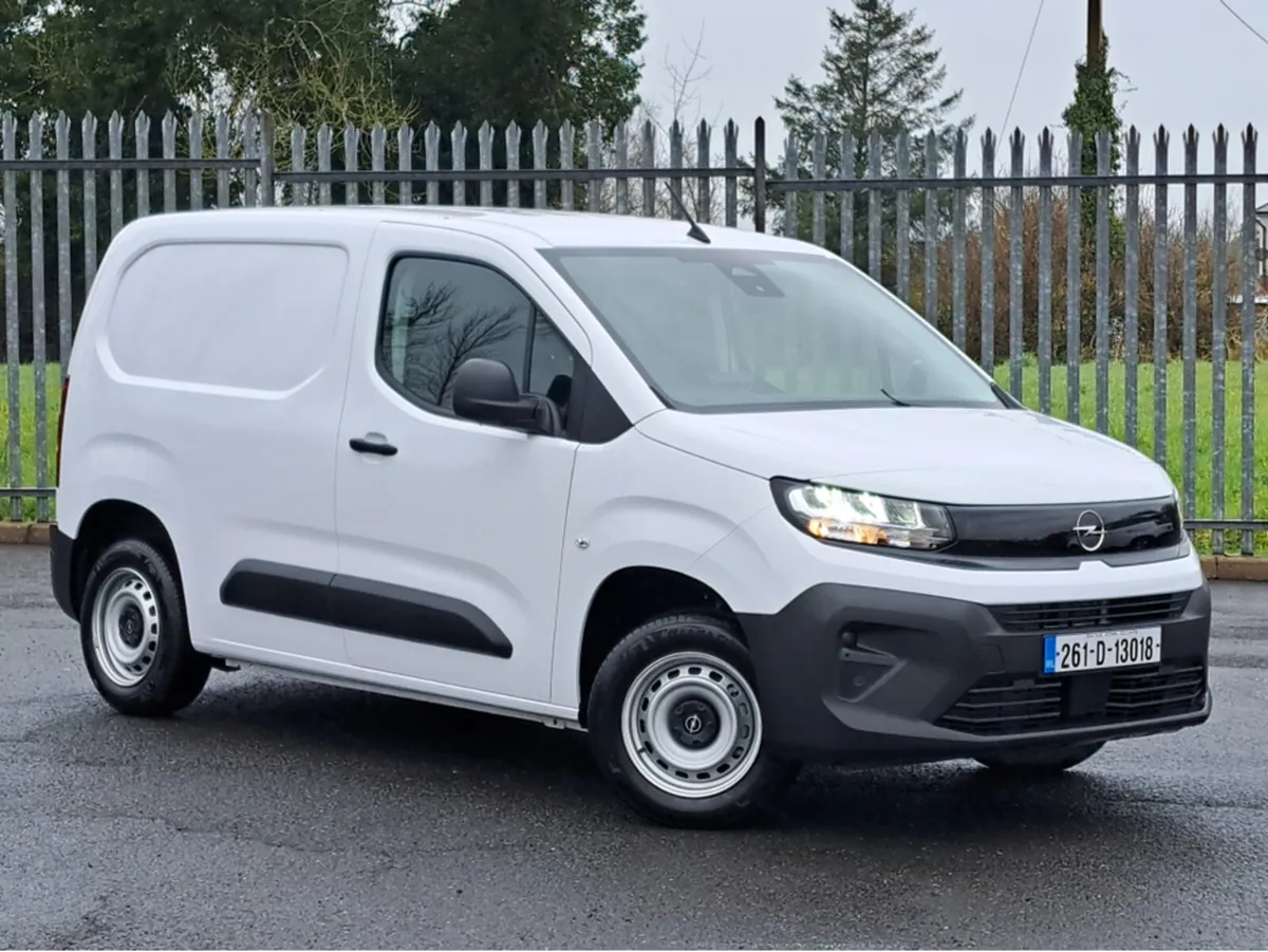 Opel Combo KOMFORT  L1H1 1.5TD 100BHP  **LED HEADL - Image 2