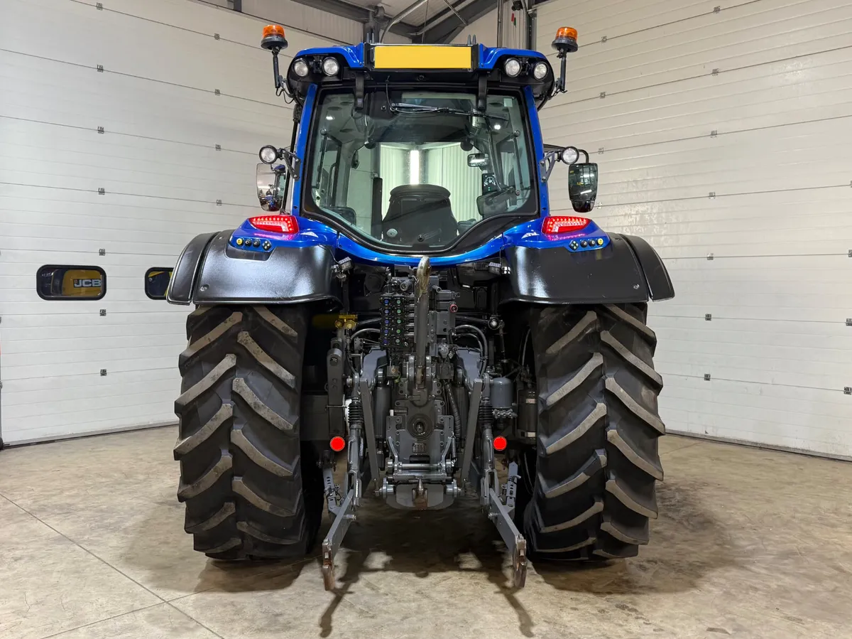 2022 Valtra N155 **Only 2400 hours!!** Big Spec! - Image 4