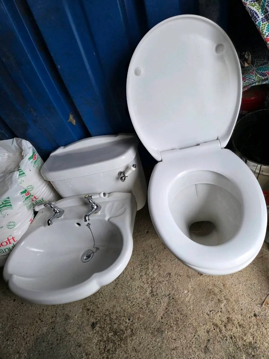 toilet cistren - Image 1