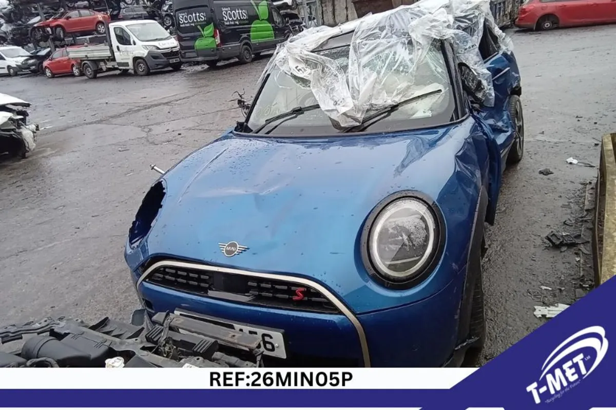 2025 MINI COOPER BREAKING FOR PARTS - Image 2