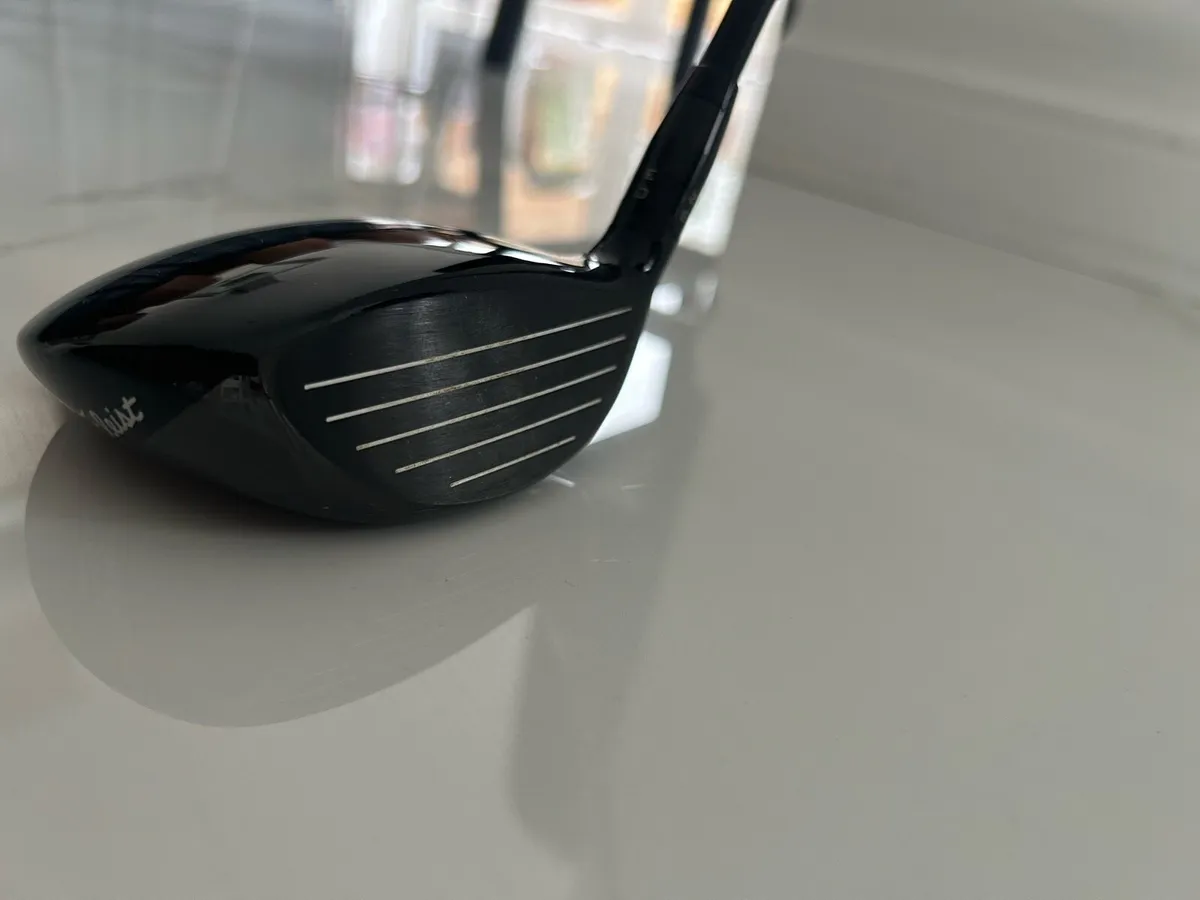 Titleist TSR2 Plus 3 Wood - Image 4