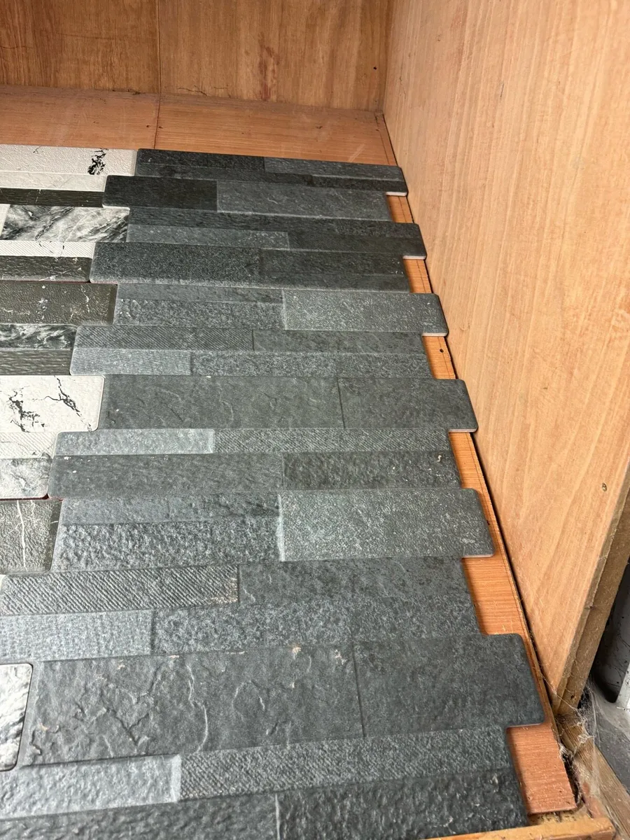 Anthracite Wall Cladding Tile To Clear