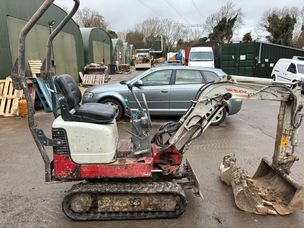 Takeuchi Micro digger - Image 4