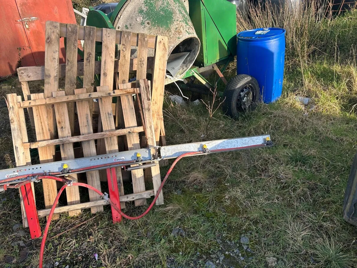 10ft Quad X Weed Sprayer - nearly new - Image 2