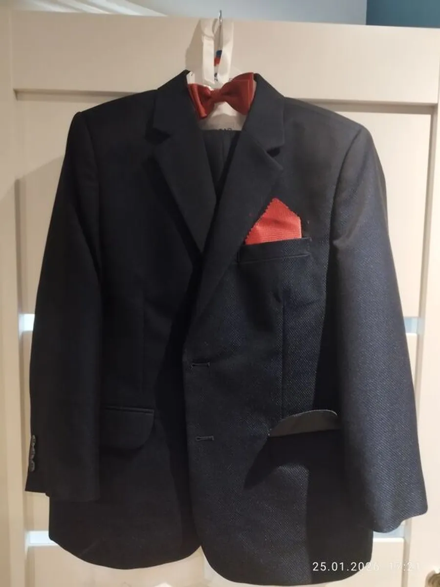 suit - Image 1