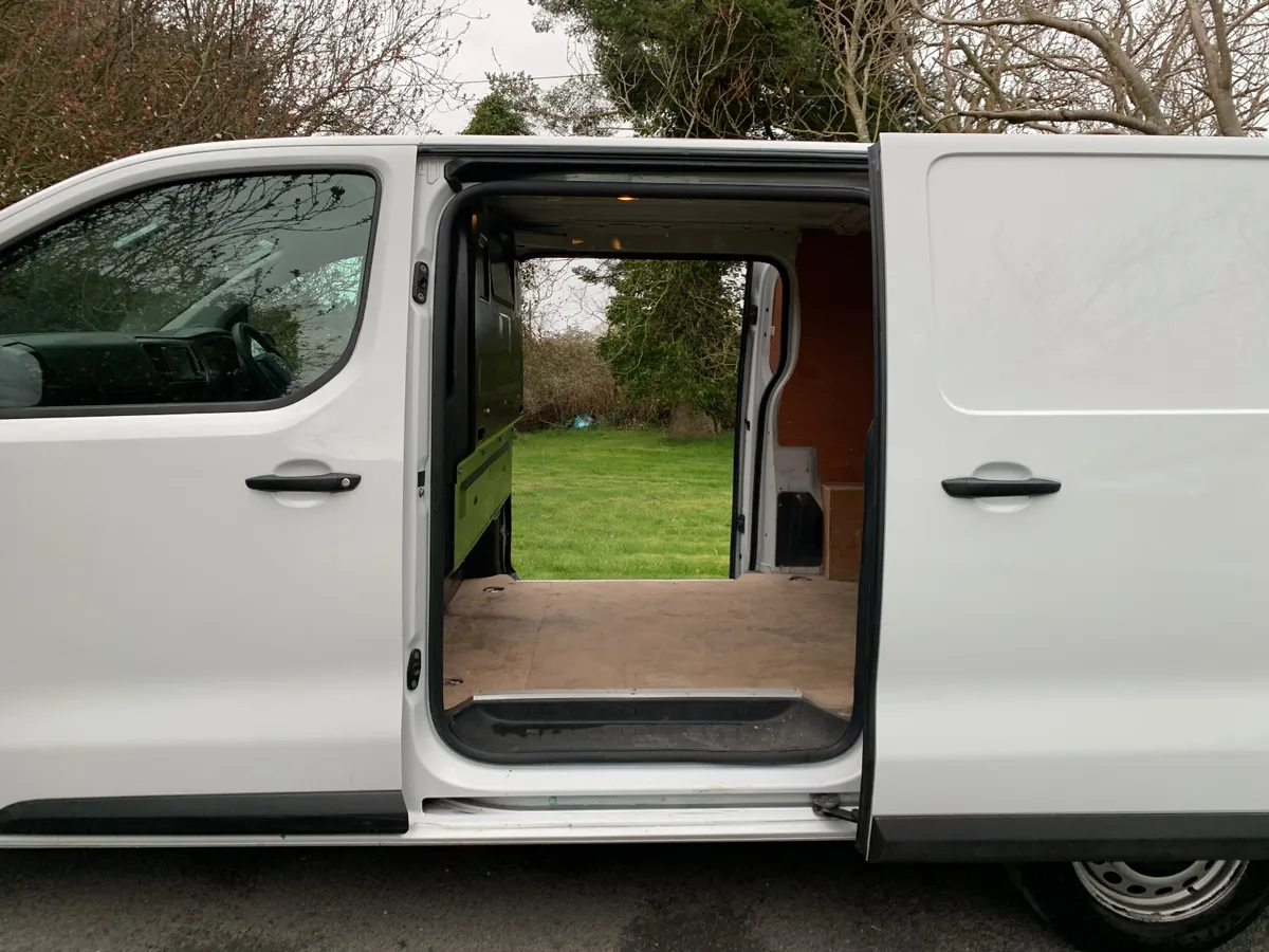 Opel Vivaro 2022 - Image 2