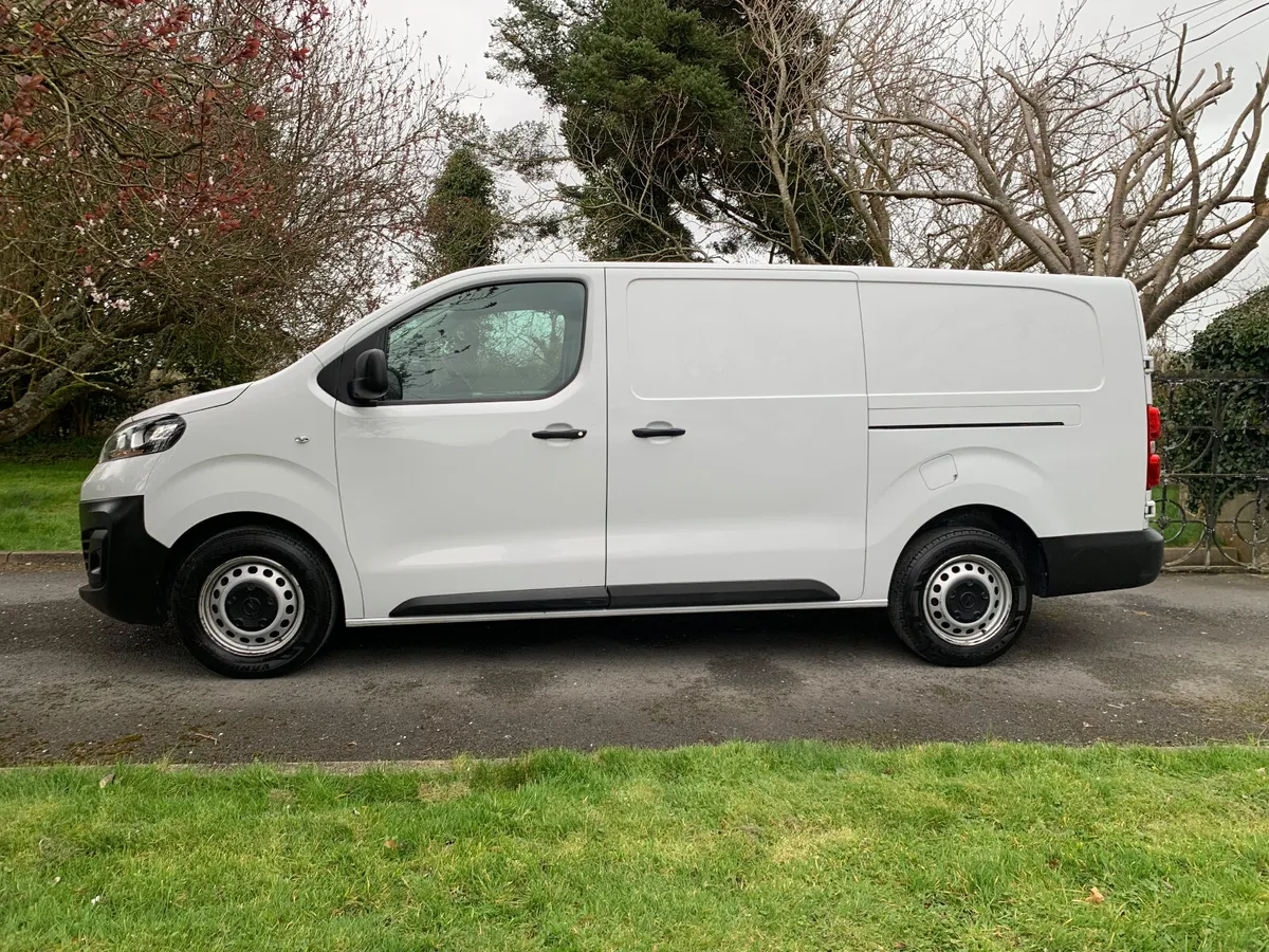 Opel Vivaro 2022 - Image 4