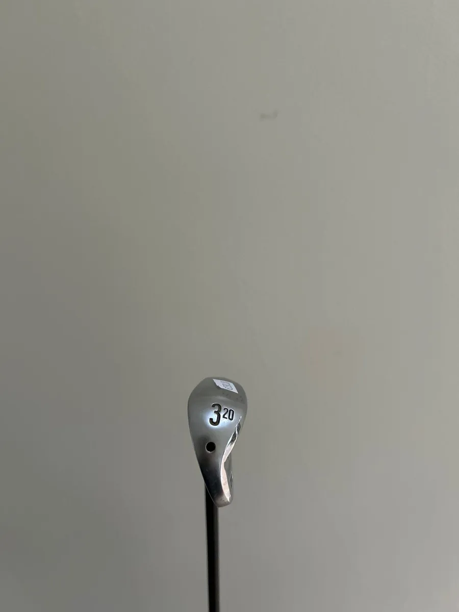 Srixon ZXiU Utility 3 iron - Image 2