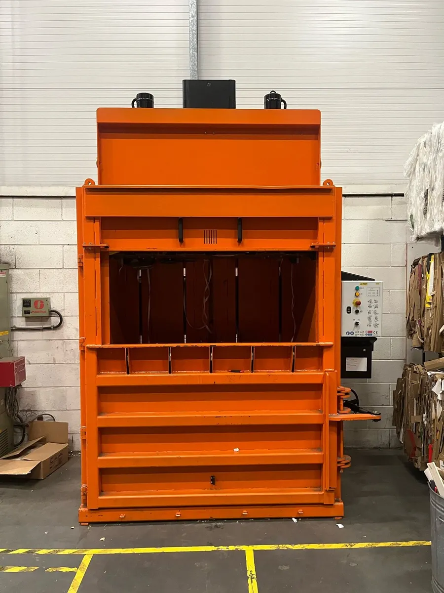 Cardboard Baler Compactor - Image 1