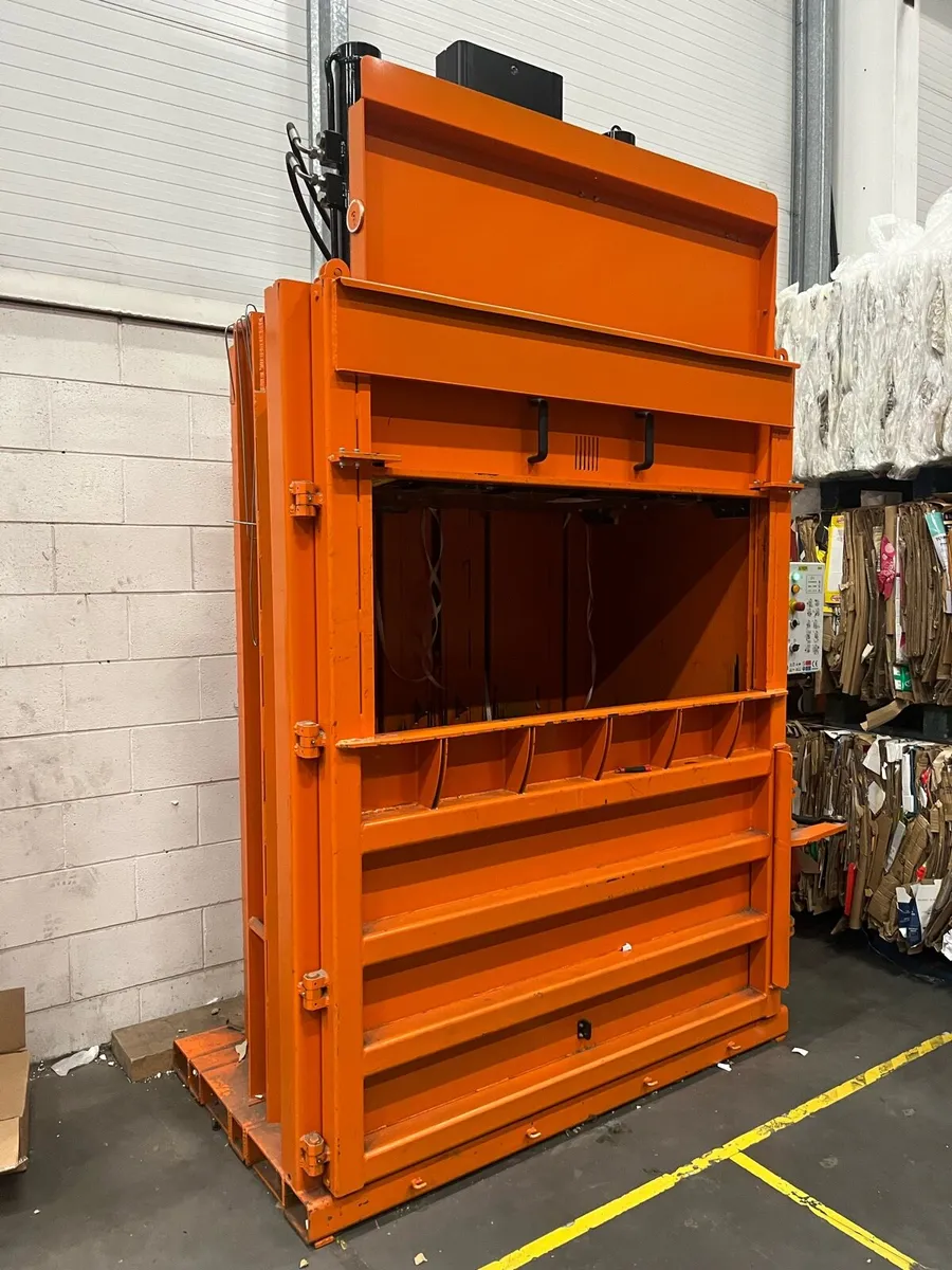 Cardboard Baler Compactor - Image 2