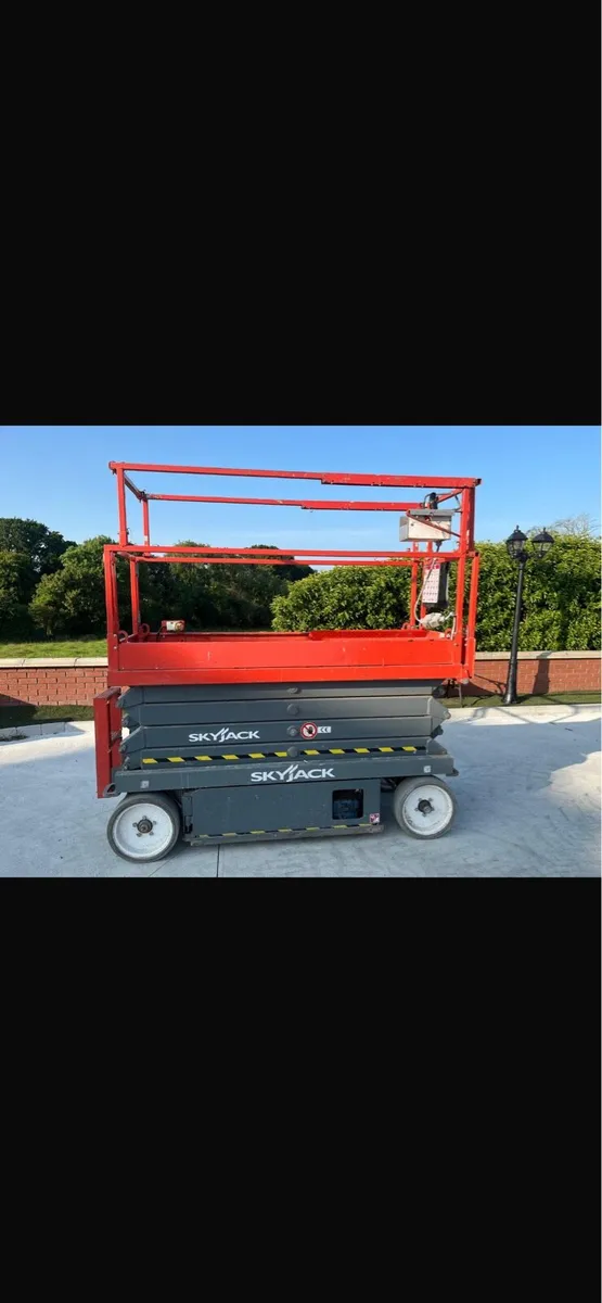 Skyjack 3226 - Image 1