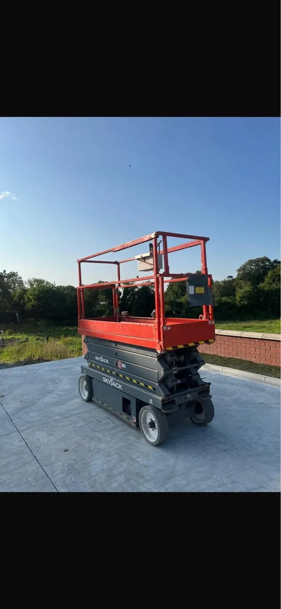 Skyjack 3226 - Image 2