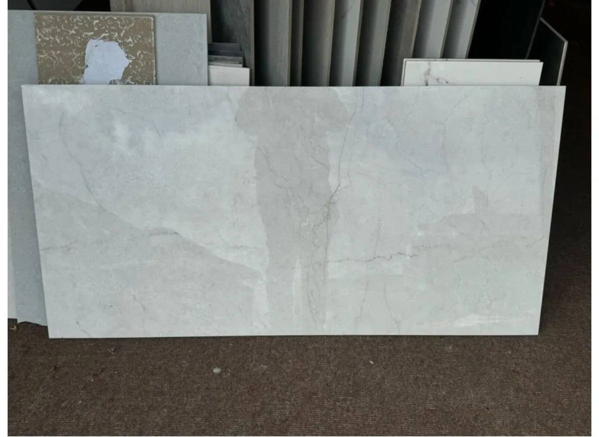 Clearance Tile Barcelona Gloss 60cm x 120cm - Image 1